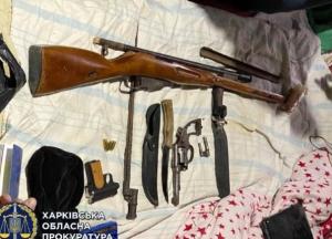 В Киеве в квартире 74-летнего пенсионера нашли арсенал оружия (фото)