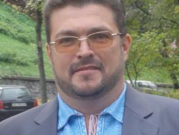 Олег  Леусенко