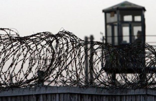 Гірше, ніж у псярні: як живуть в'язні в "ЛДНР"