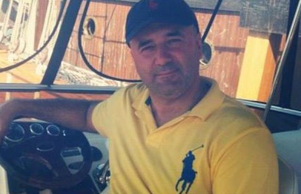 Екс-начальник ДАІ підпалив АТОшний автомобіль та побив людину (відео)