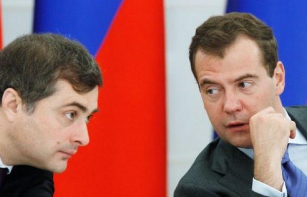 Дмитро Медведєв несподівано прибрав частину «ДНР» у Суркова