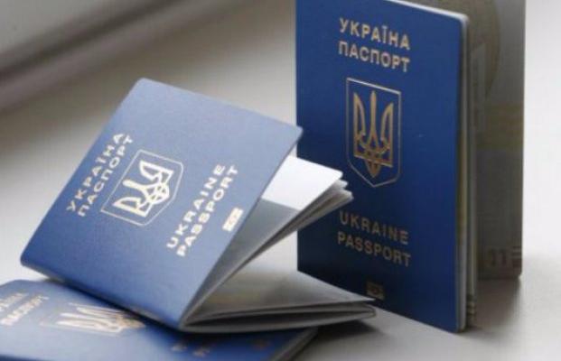 Коррупционное ноу-хау. Что показал ажиотаж вокруг новых паспортов