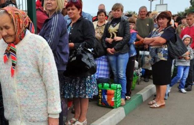 Пустота и очереди – неизменные атрибуты «новой жизни» Луганска