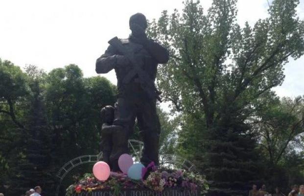Все, что происходит в окупированном Луганске – показуха