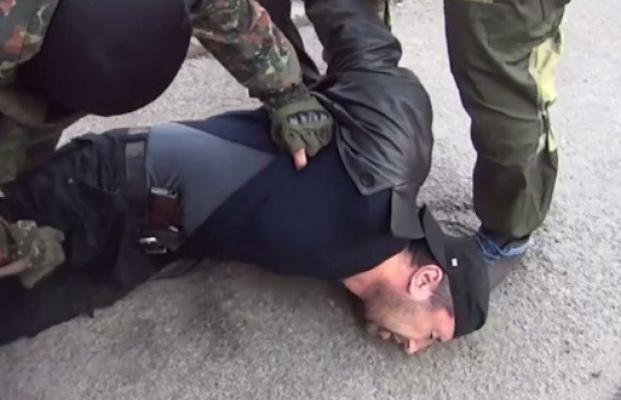 Диверсант СБУ в Донецке надел кожаную куртку и забыл шнурки