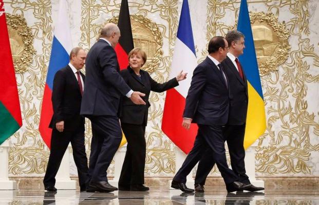 Соглашение о разведении сторон на Донбассе: пляска посланцев Киева под дудку Кремля